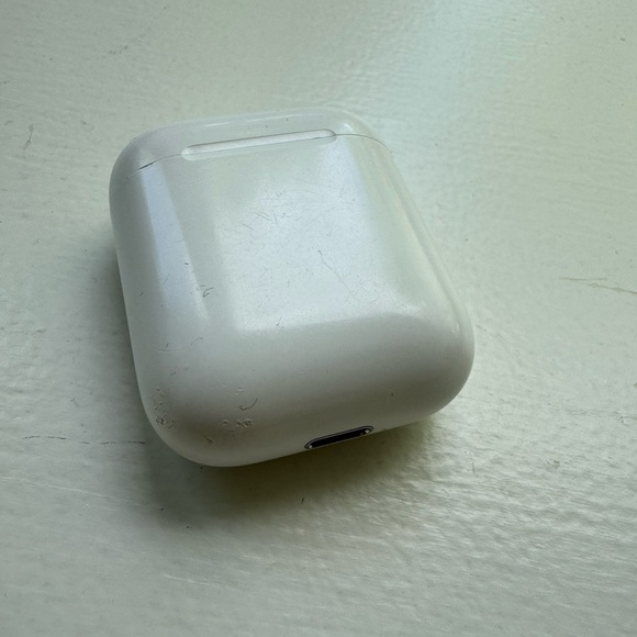 Apple AirPods - Picture 3 of 7